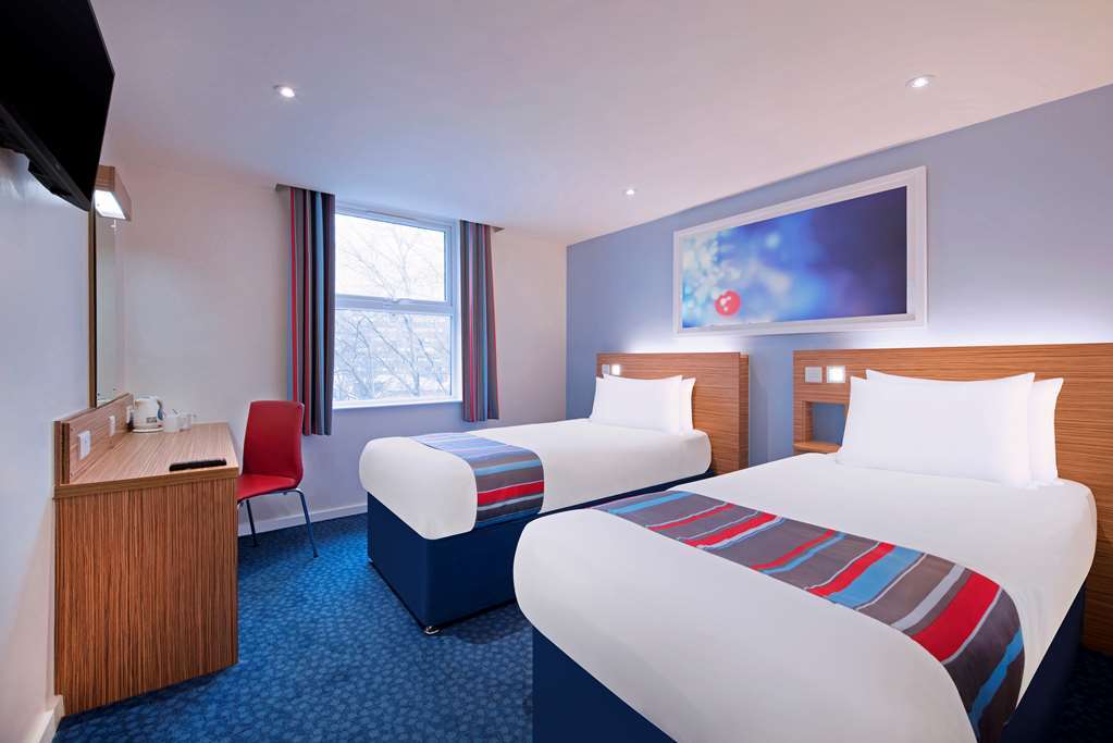 Travelodge York Hull Road الغرفة الصورة